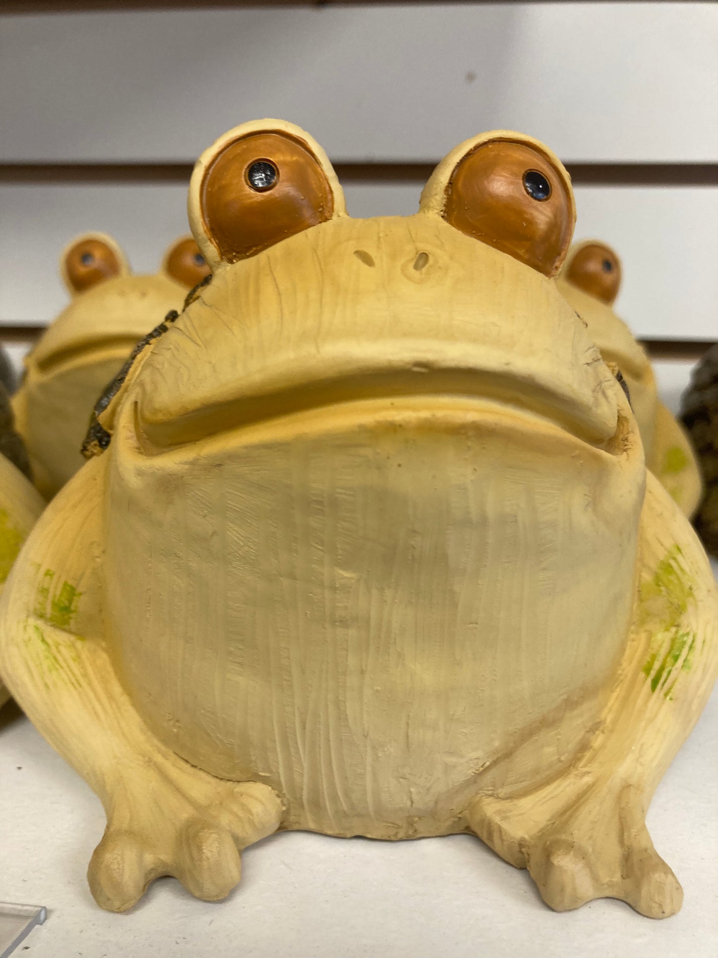 Frog planter Resin