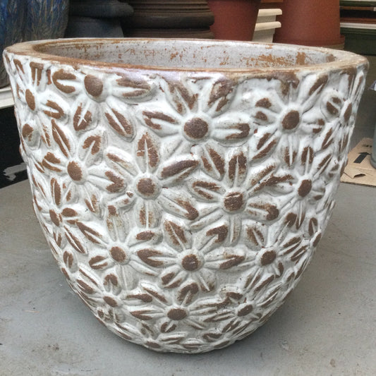 Daisey Chain Egg Pot 14.5'