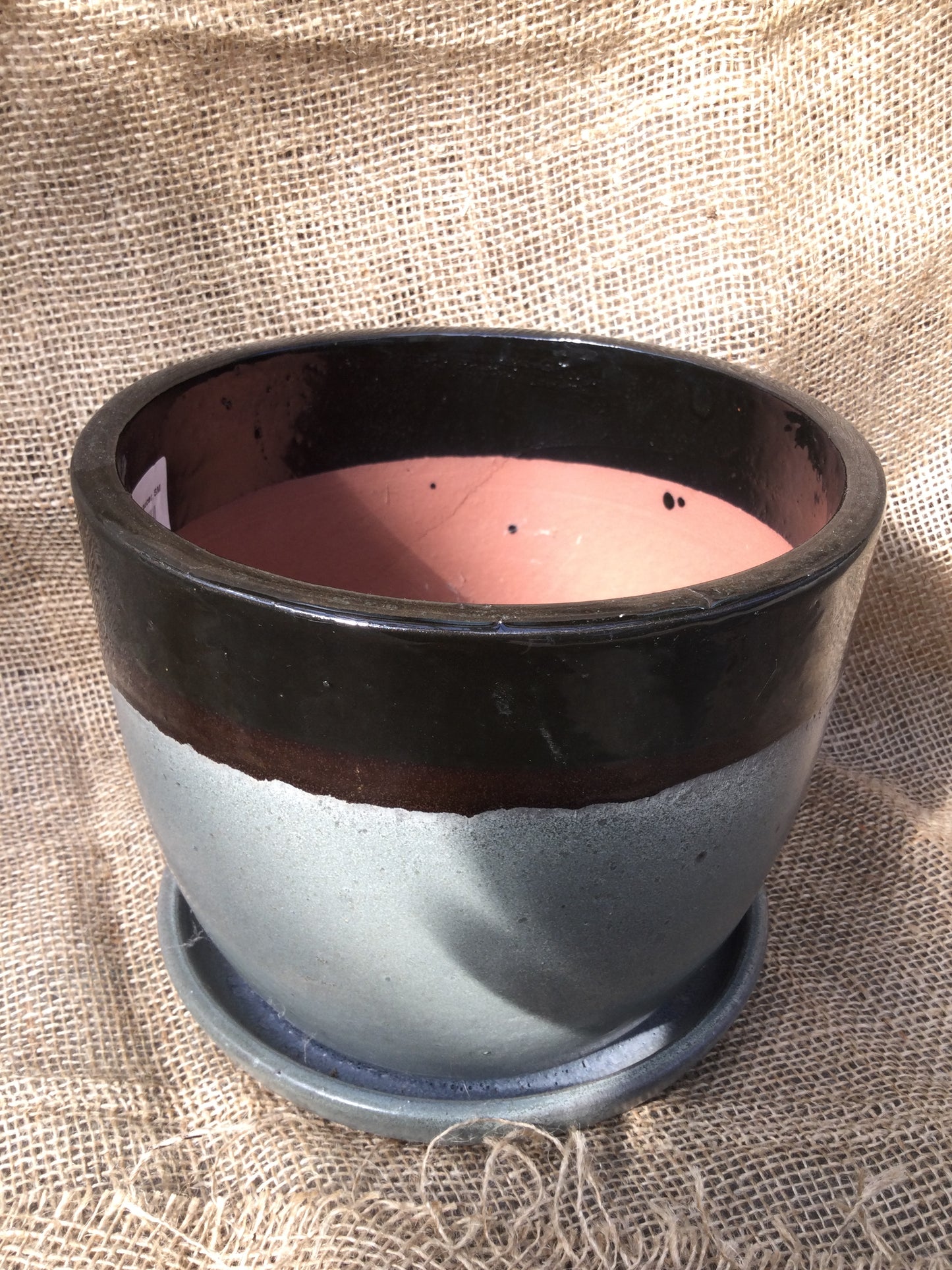 9' mezzo plntr w/saucer grey