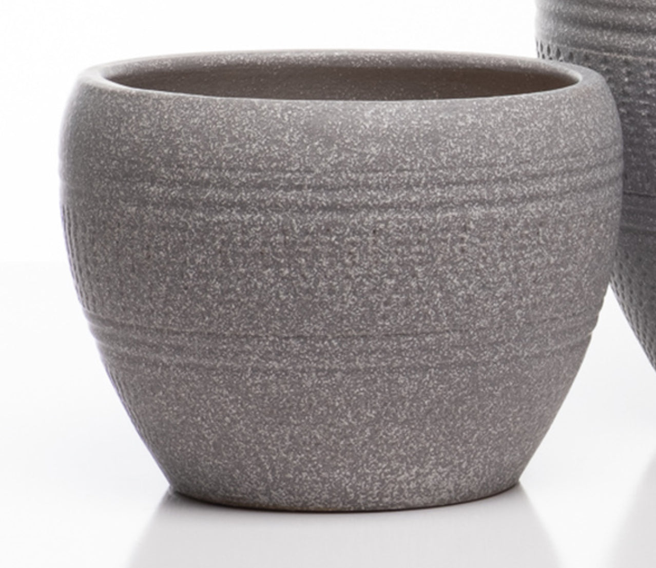 Gray Seal planter Md