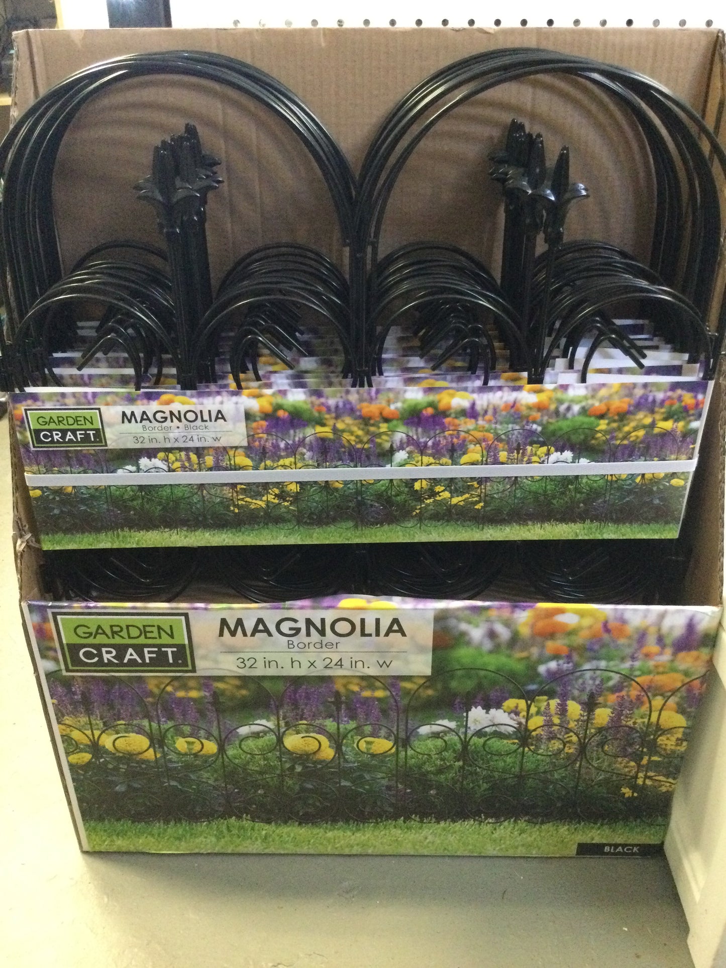 Fence Border Magnolia 32'x24'