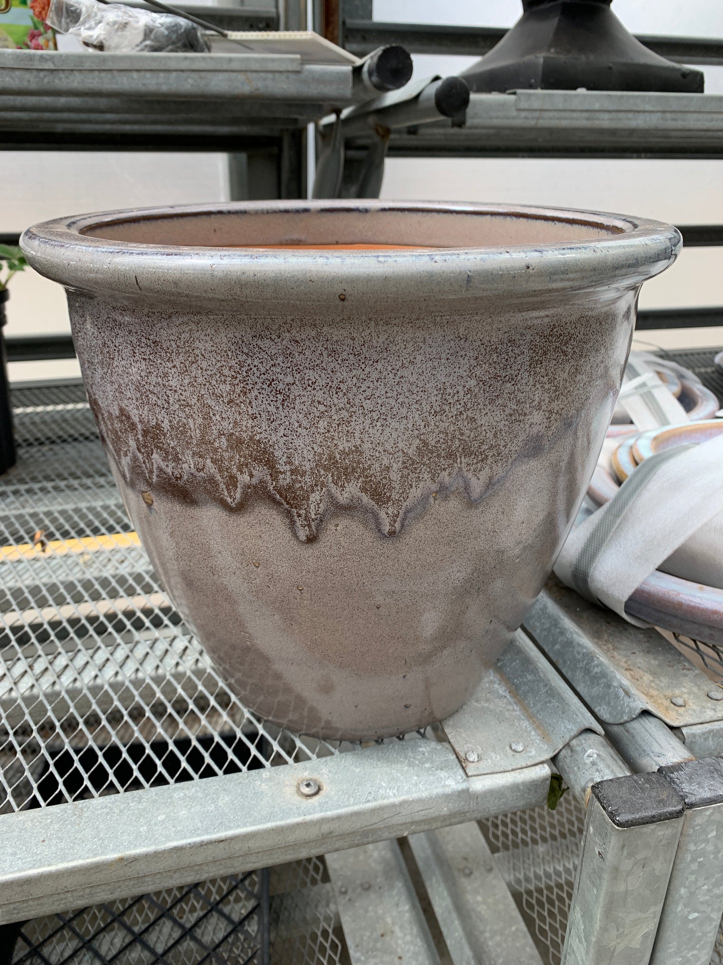 10' Cezanne grey pot
