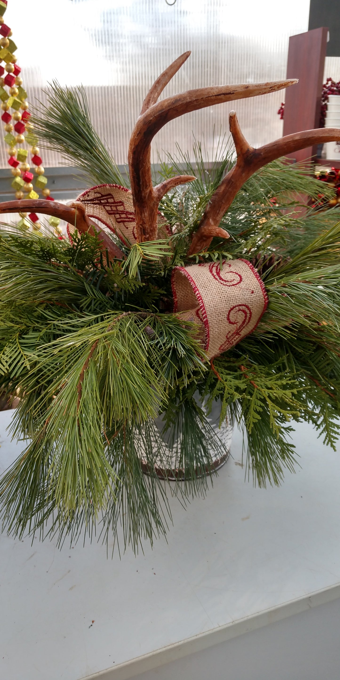 Lg centerpiece in Tin