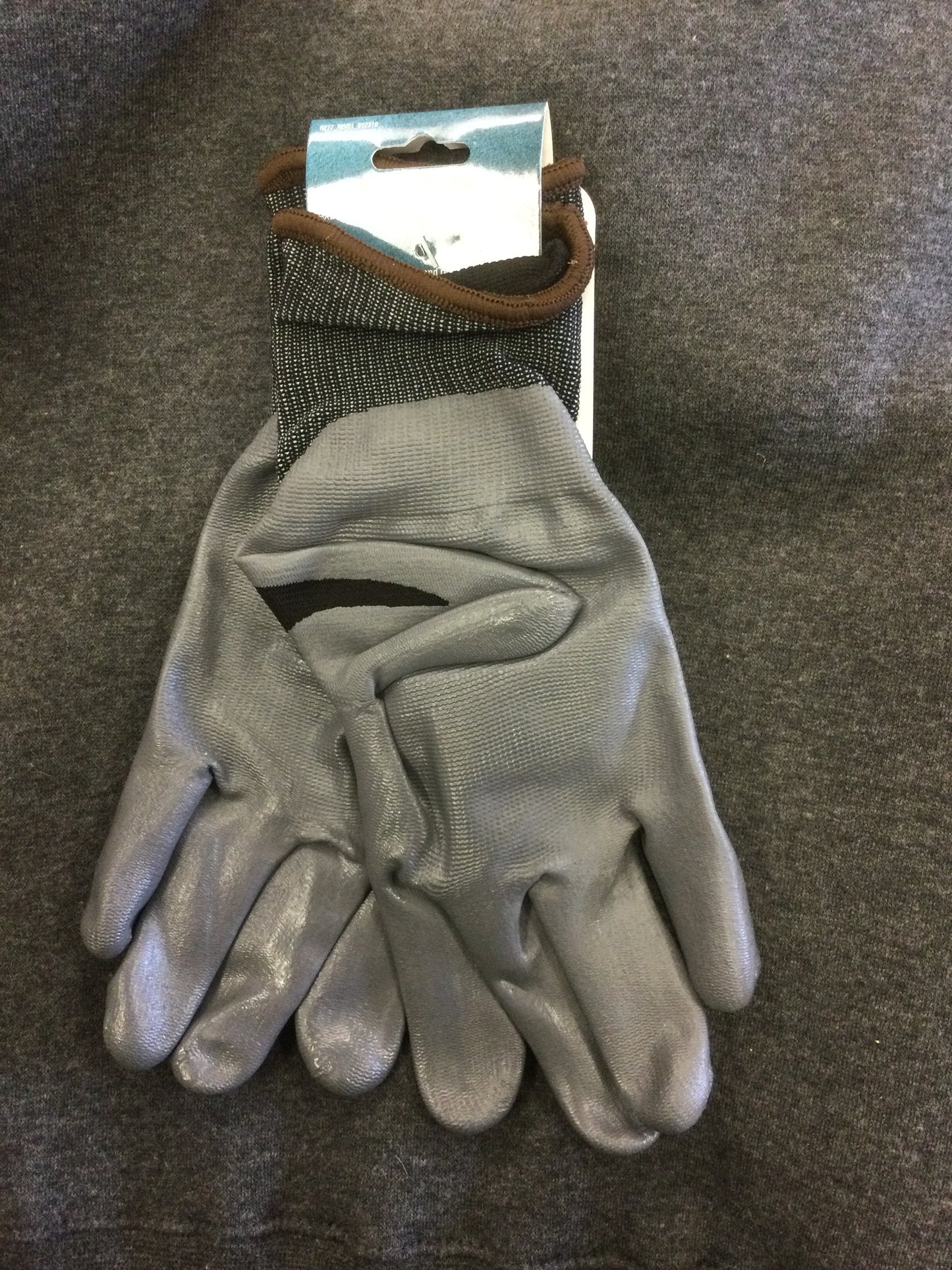 nitrile tough glove L