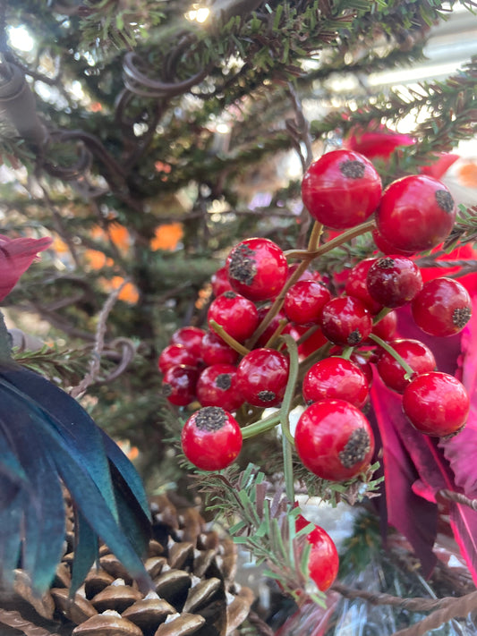 9" red berry pick 30 berries