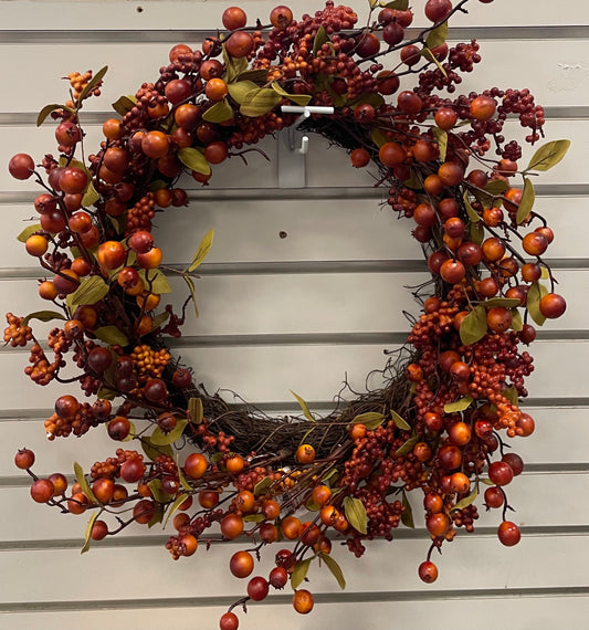 Berries w/lvs wreath 26'