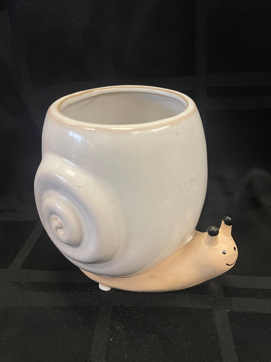 5' snail & slug planter