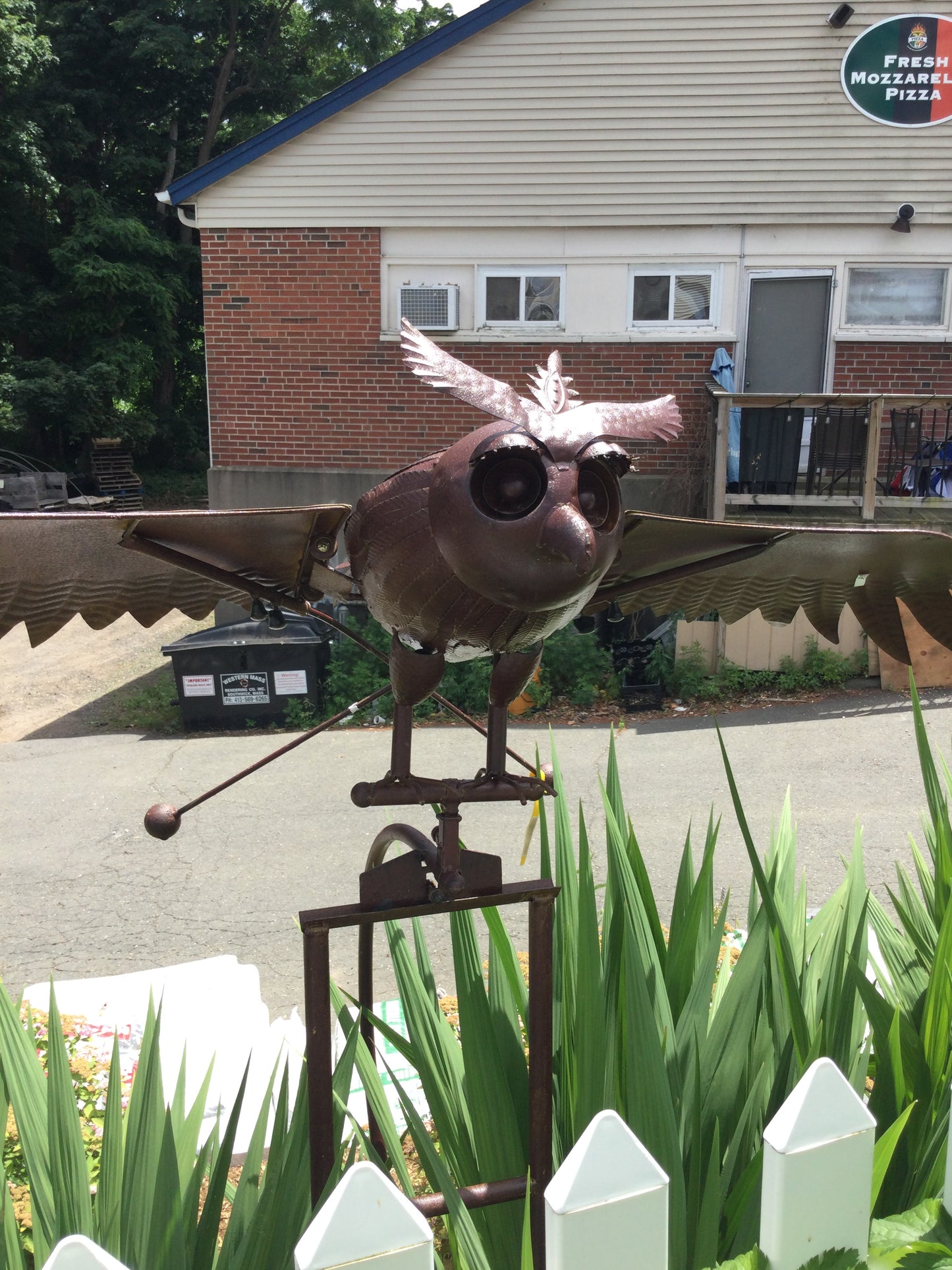 Jumbo rocking owl stake