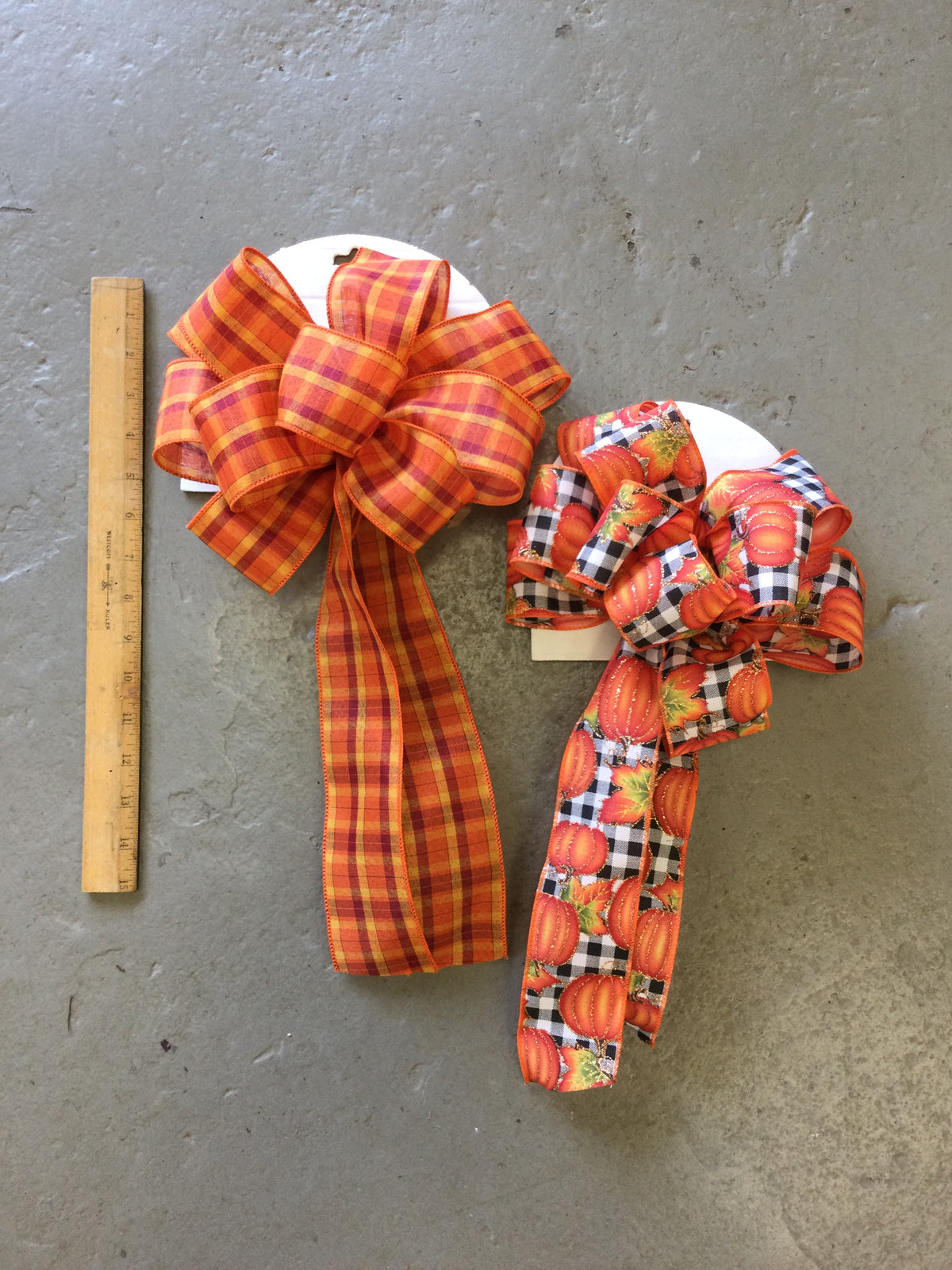 fall store made bow