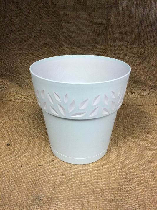 7.5" leaf pot BL/WH