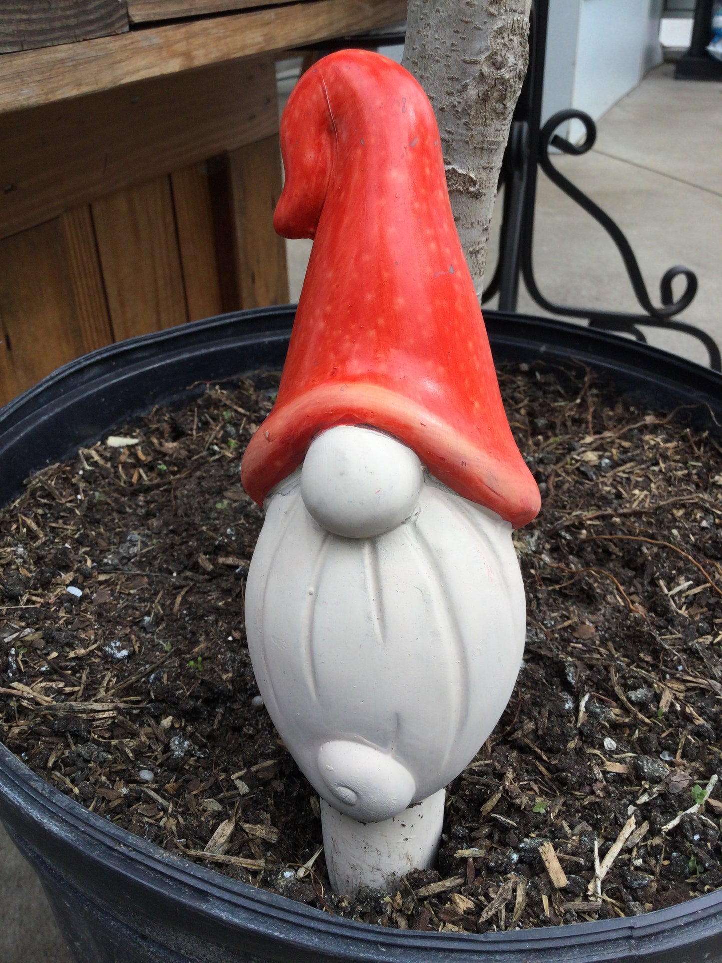 8" Terracotta gnome stake