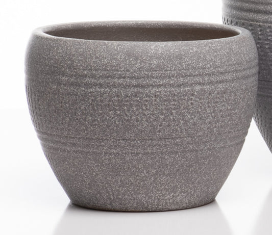 Gray Seal planter Md