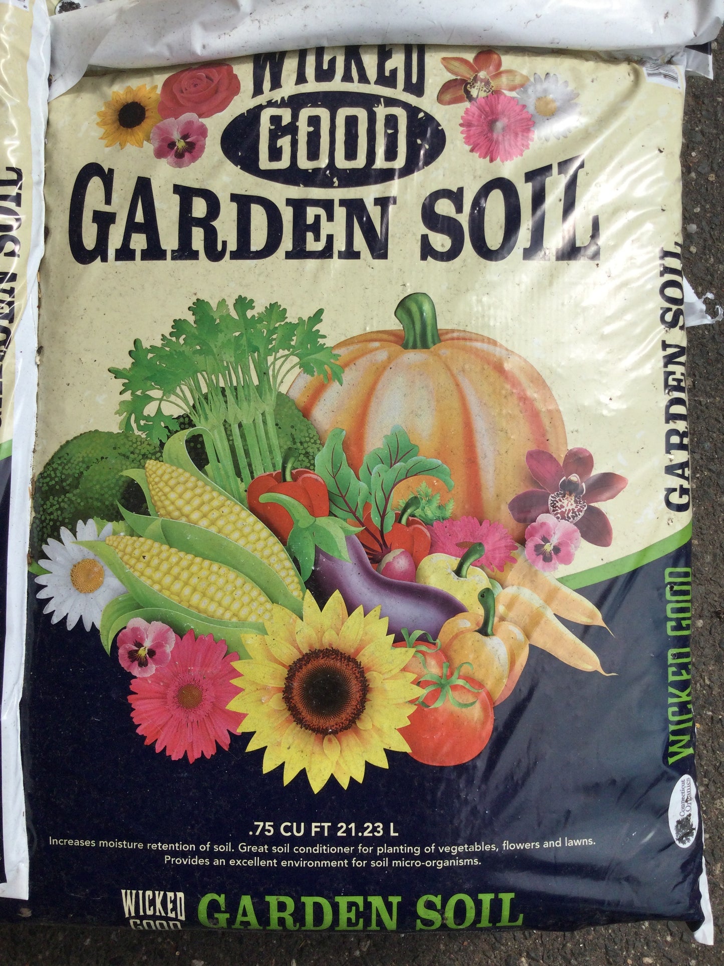 Wicked Good Garden soil .75cu